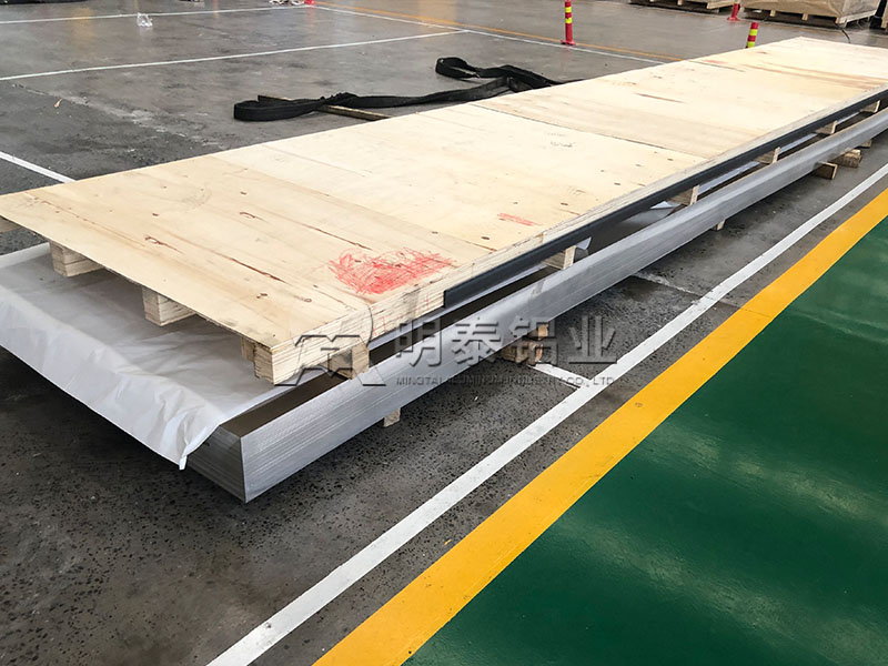 罐車(chē)油箱用5052鋁板