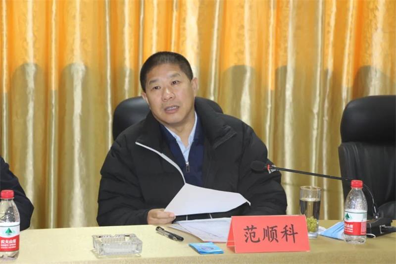 中國(guó)有色金屬工業(yè)協(xié)會(huì)黨委副書(shū)記范順科一行蒞臨明泰鋁業(yè)調(diào)研指導(dǎo)