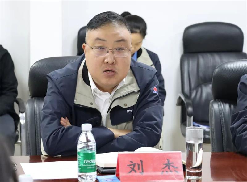 中國有色金屬工業(yè)協(xié)會黨委副書記范順科一行蒞臨明泰鋁業(yè)調(diào)研指導(dǎo)